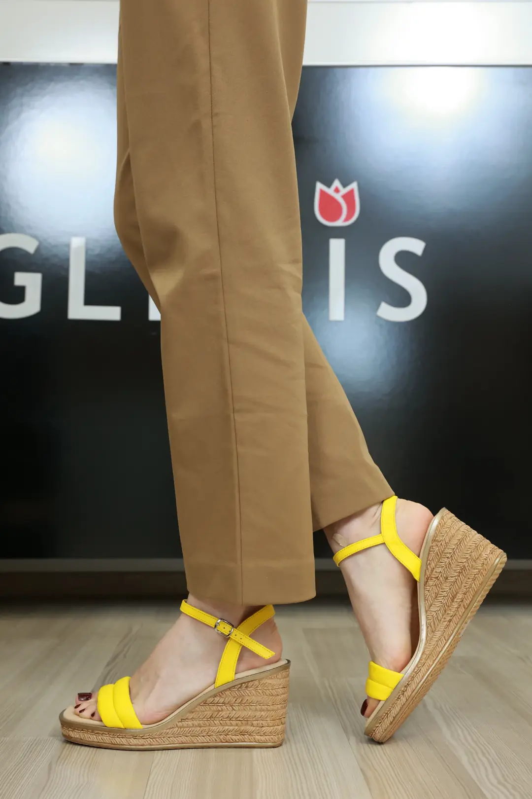 Sandale dama, Glemis, piele naturala - Cod: f-6.8, Culoare: Galben, Numar: 38