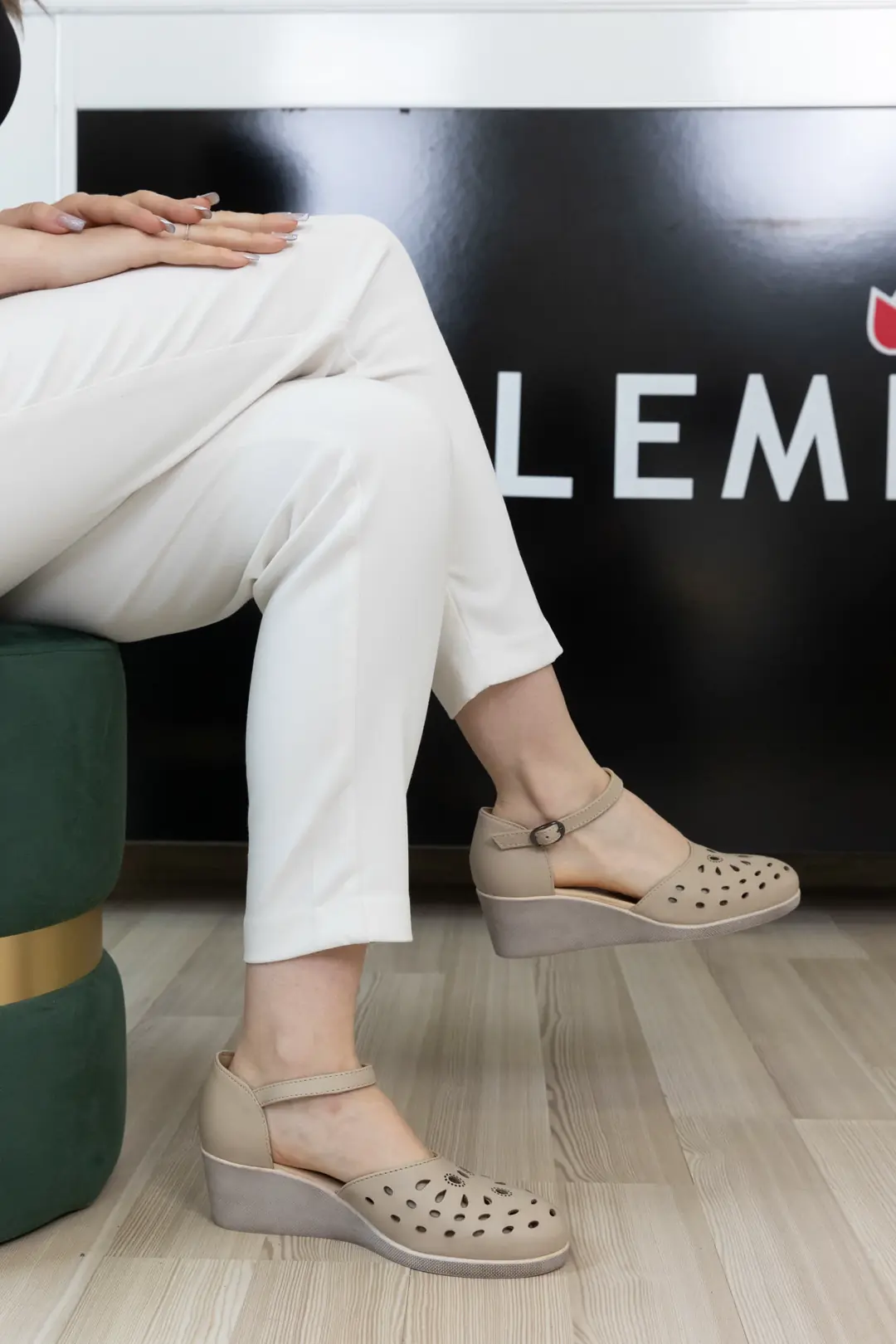 Sandale dama casual, Glemis, piele naturala - Model: f-3.29, Culoare: Bej Box, Talpa: Alb, Numar: 37