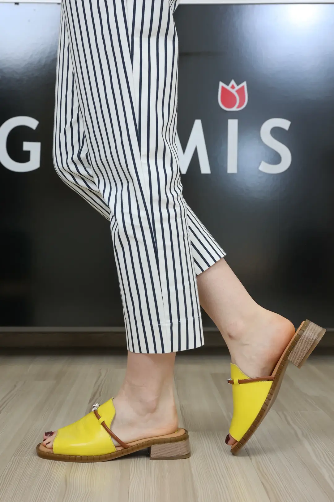 Sandale dama, Glemis, piele naturala - Cod: f-4.93, Culoare: Galben, Talpa: Maro, Numar: 40
