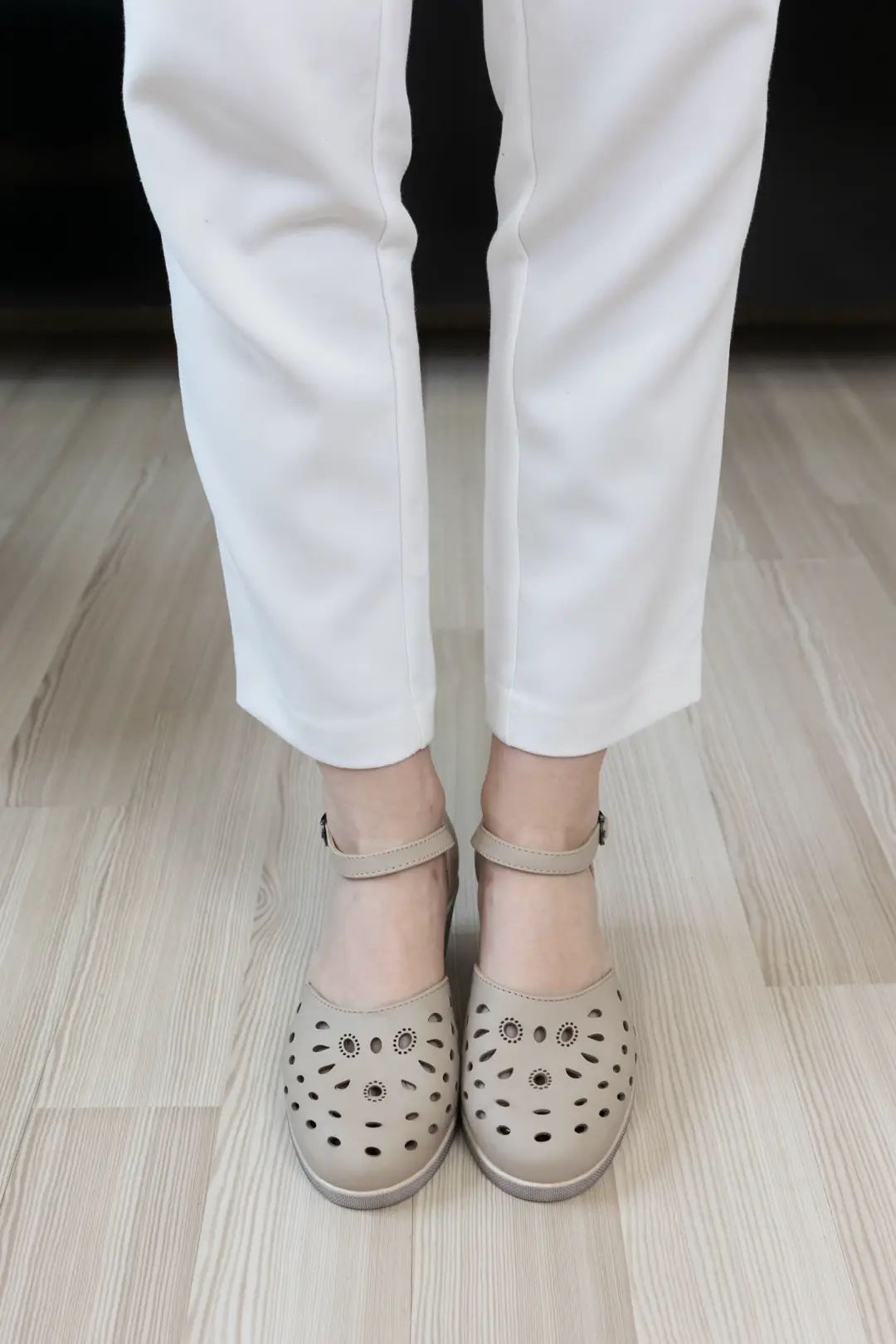 Sandale dama casual, Glemis, piele naturala - Model: f-3.29, Culoare: Bej Box, Talpa: Alb, Numar: 37