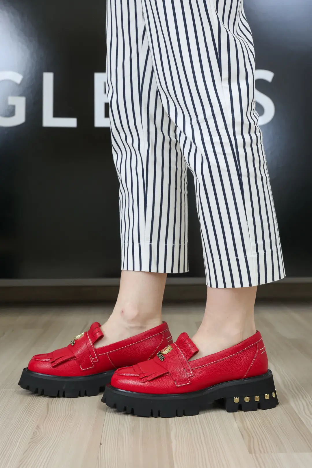 Mocasini dama, Glemis, piele naturala - Cod: f-4.60, Culoare: Rosu Bizon, Talpa: Negru, Numar: 40