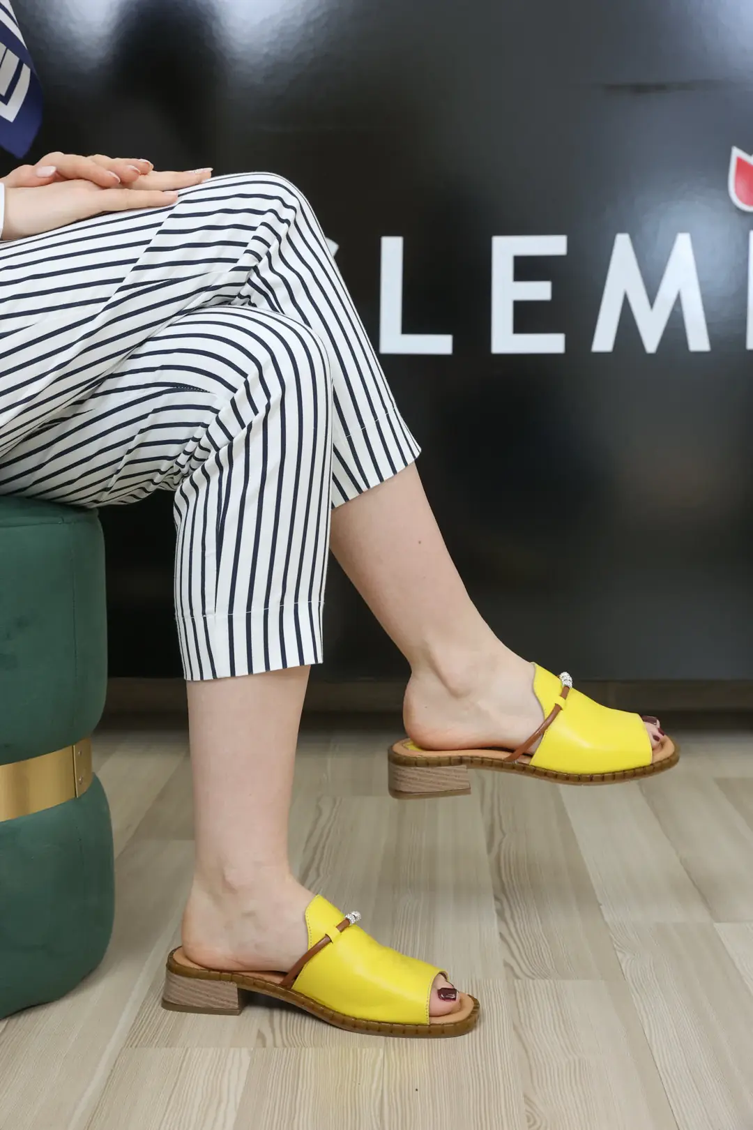 Sandale dama, Glemis, piele naturala - Cod: f-4.93, Culoare: Galben, Talpa: Maro, Numar: 40