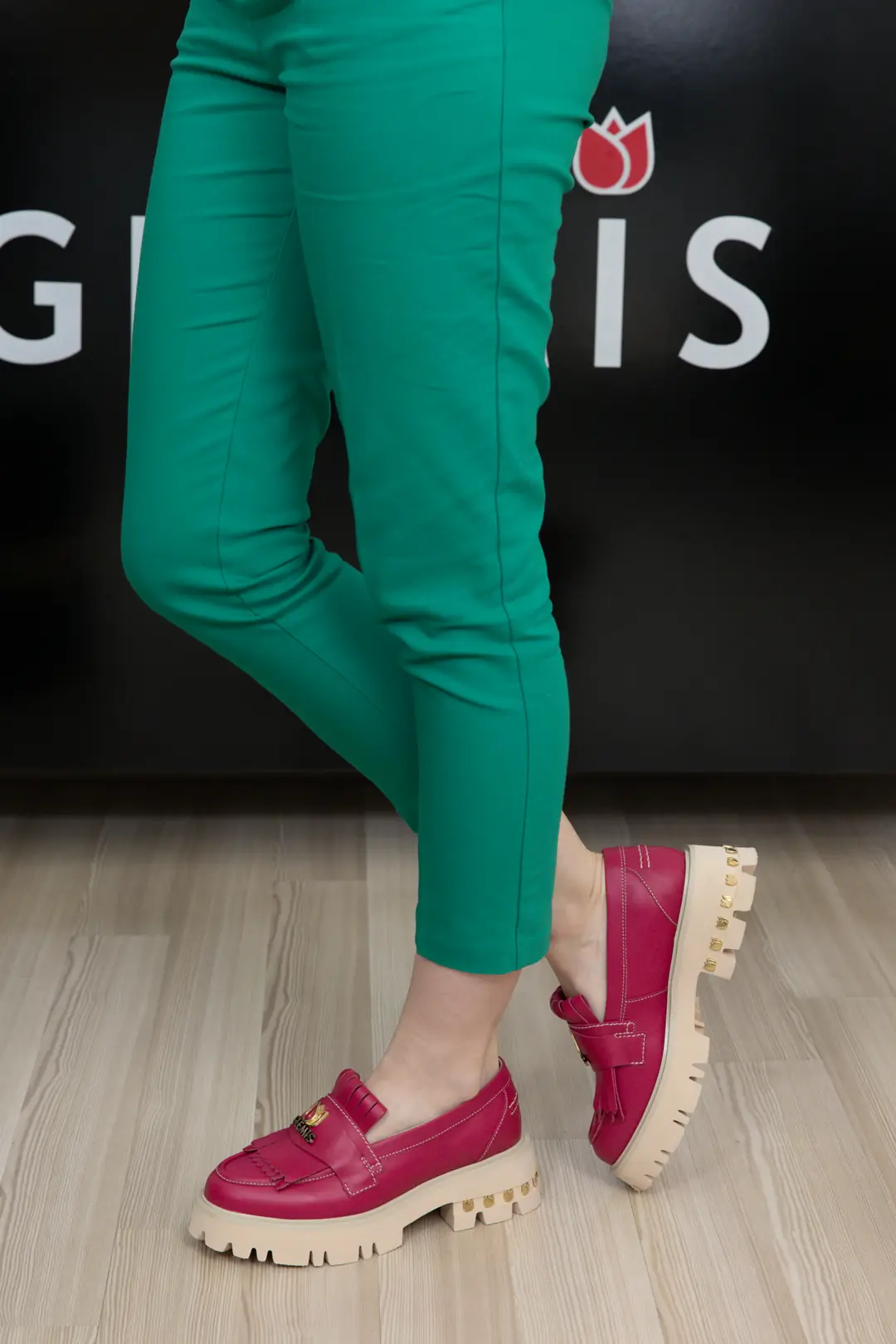 Mocasini dama, Glemis, piele naturala - Cod: f-4.60, Culoare: Magenta, Talpa: Bej, Numar: 40