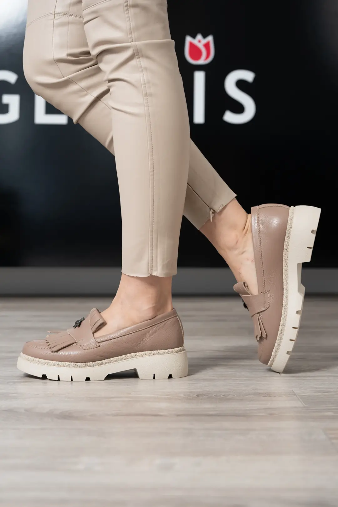 GTIN: 5942770007481, SKU: f-2.16-v1-37, GLEMIS