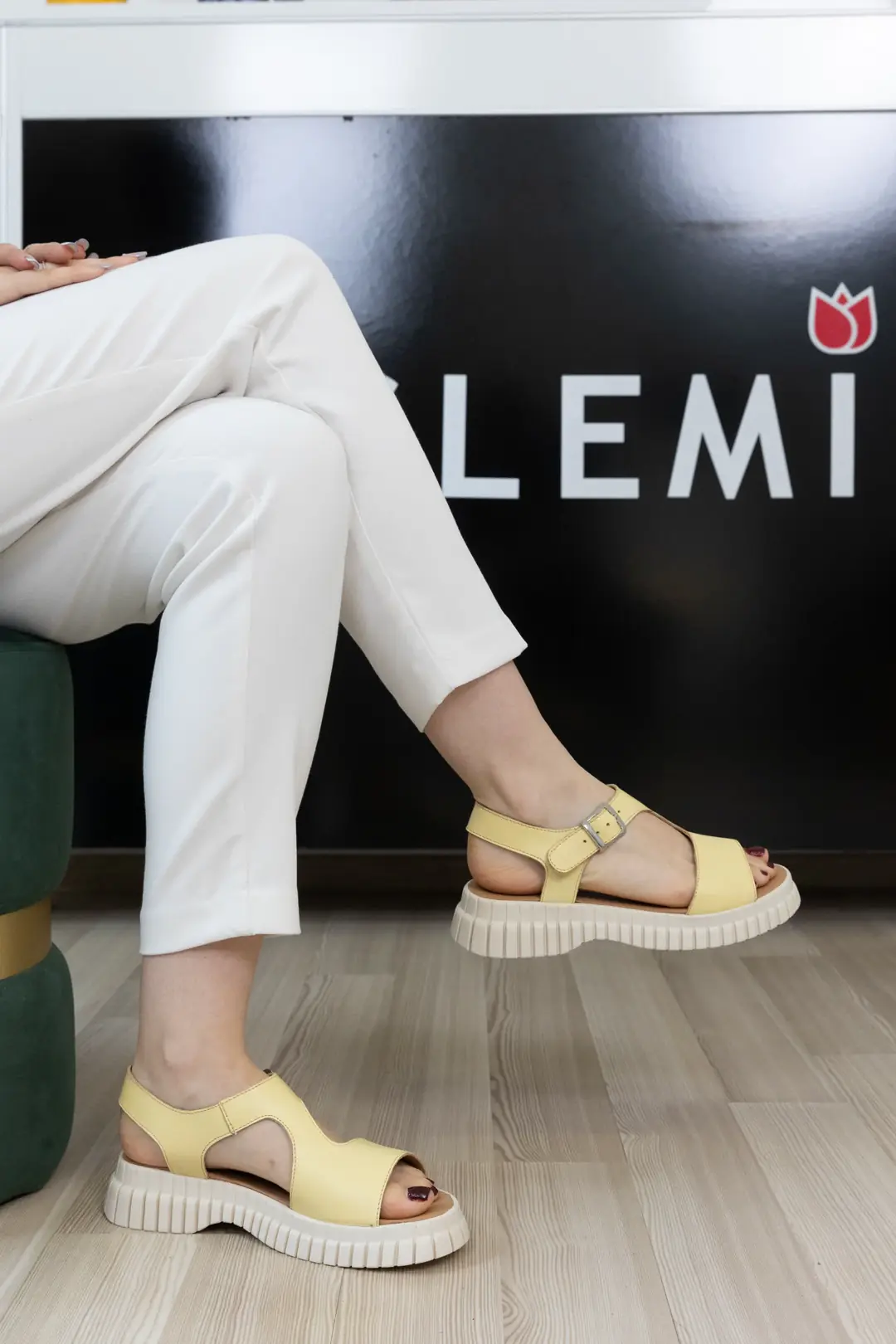 Sandale dama casual, Glemis, piele naturala - Model: f-3.30, Culoare: Galben, Talpa: Bej, Numar: 38