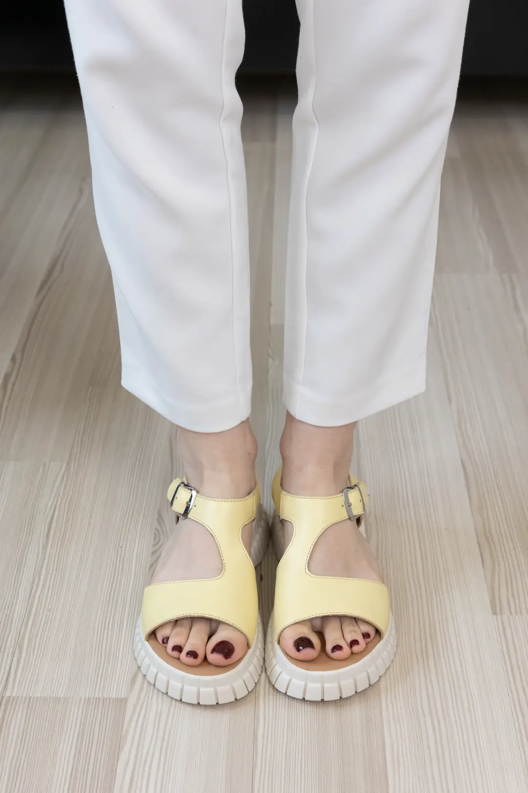 Sandale dama casual, Glemis, piele naturala - Model: f-3.30, Culoare: Galben, Talpa: Bej, Numar: 38