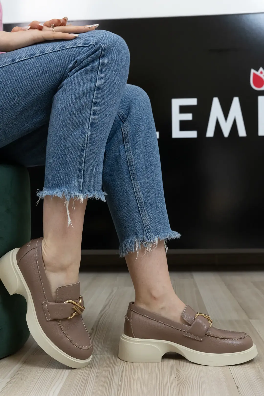 GTIN: 5942770022385, SKU: f-4.37-v8-40, GLEMIS