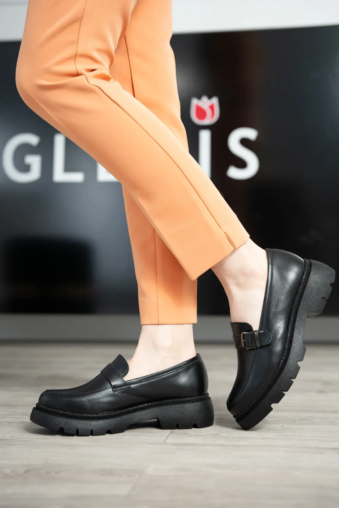 GTIN: 5942770004237, SKU: f-2.11-v1-37, GLEMIS